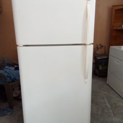 A Nice 18 Cubic Feet Fridge, Free Delivery