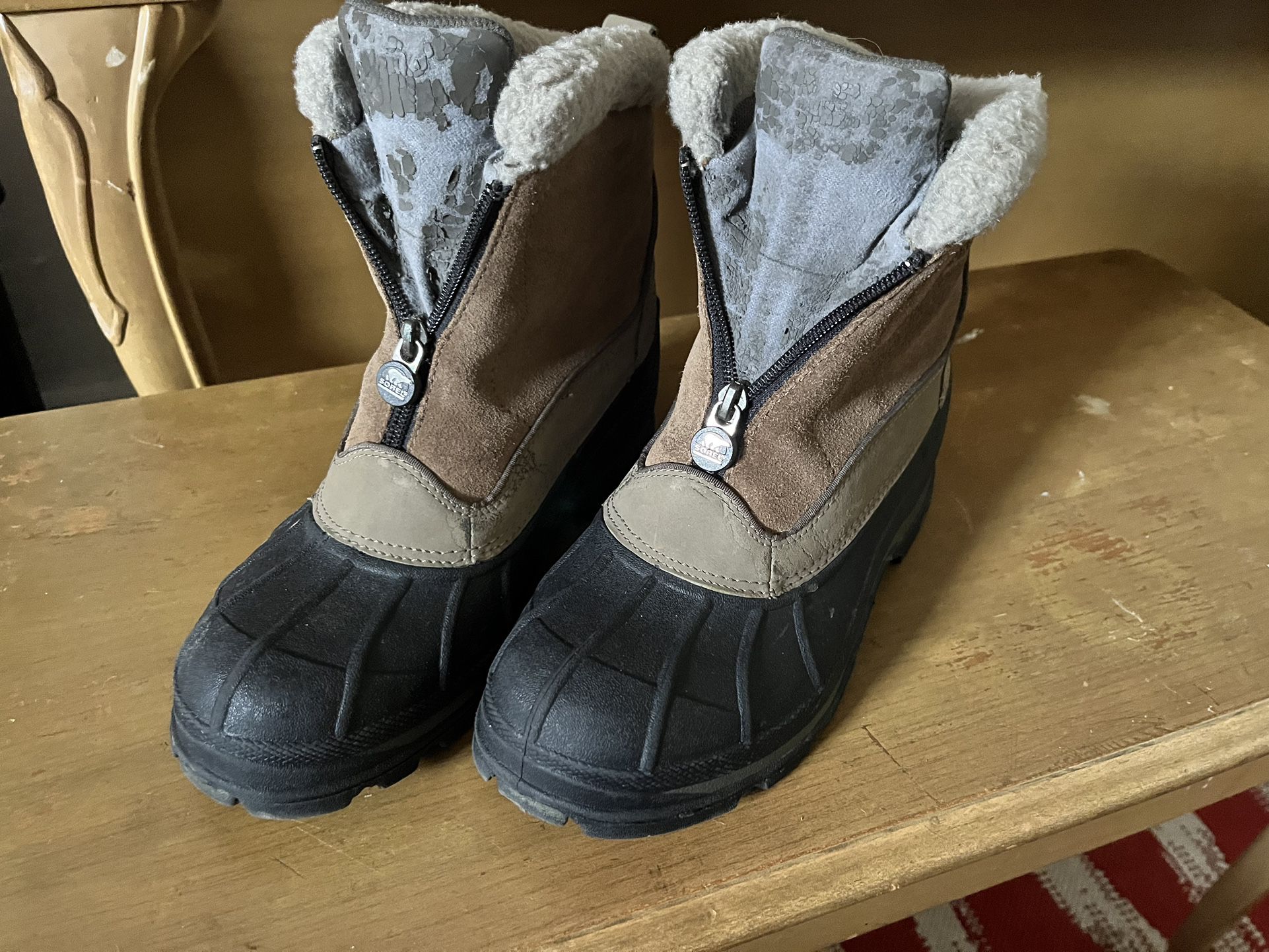 Sorel Women’s Snow Boots Size 8