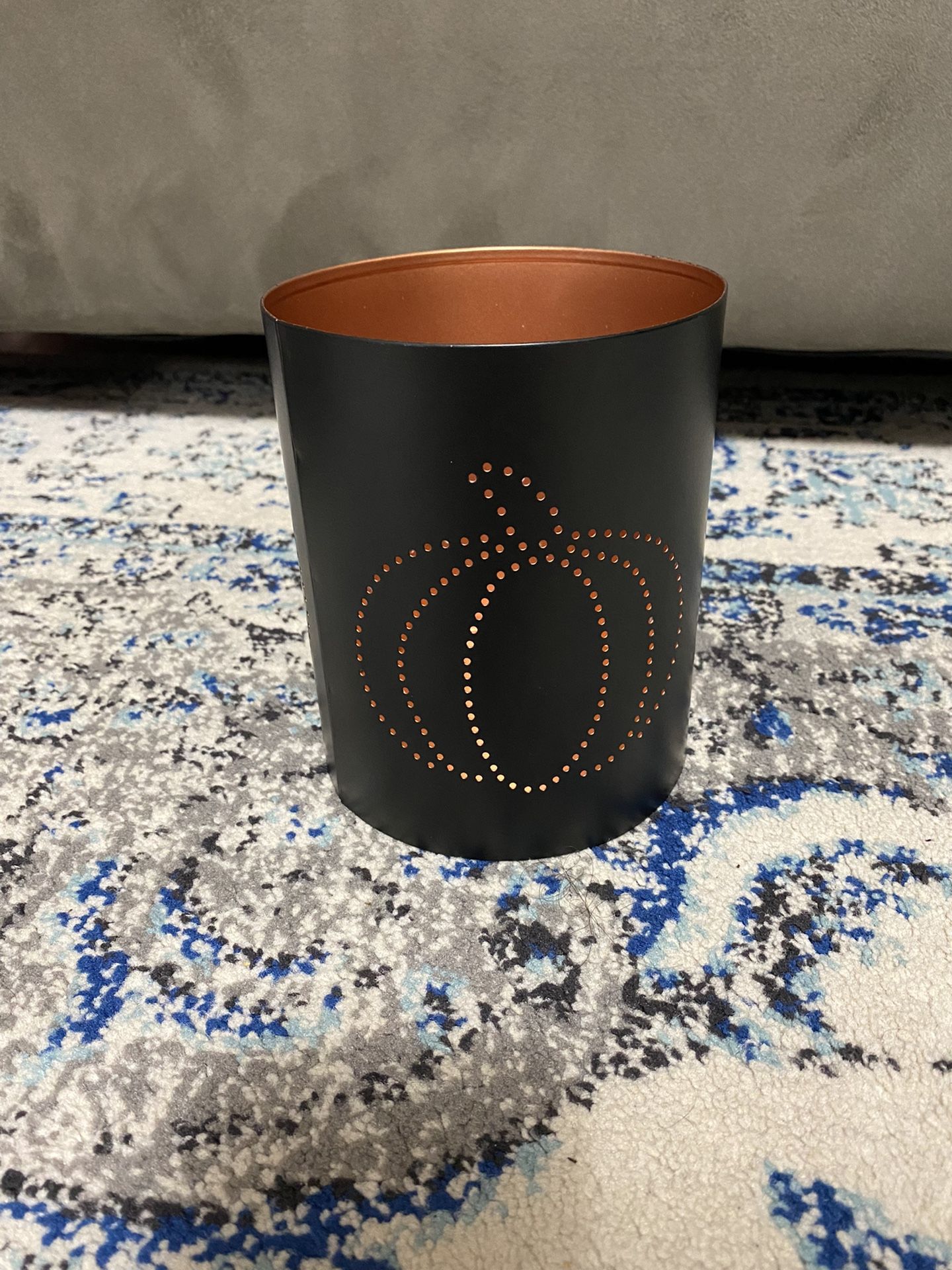 BRAND NEW CANDLE CYLINDER 6’