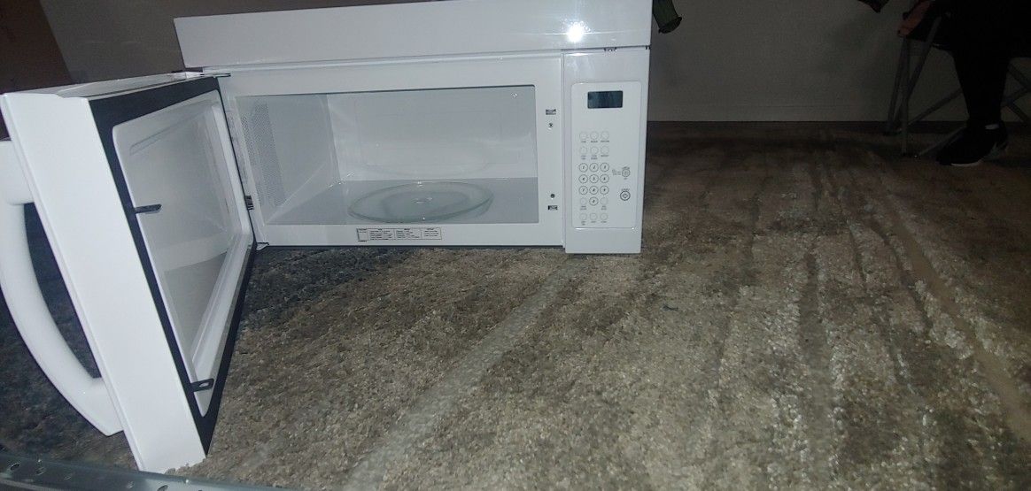 Whirlpool 30 inch above stove microwave $100 OBO