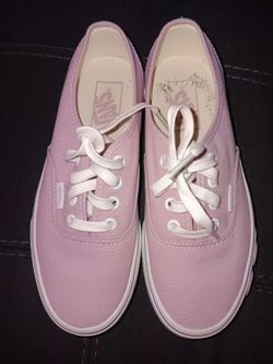 Vans size 6.5 worn once or twice great condition 40$