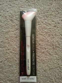 Wet n wild brush