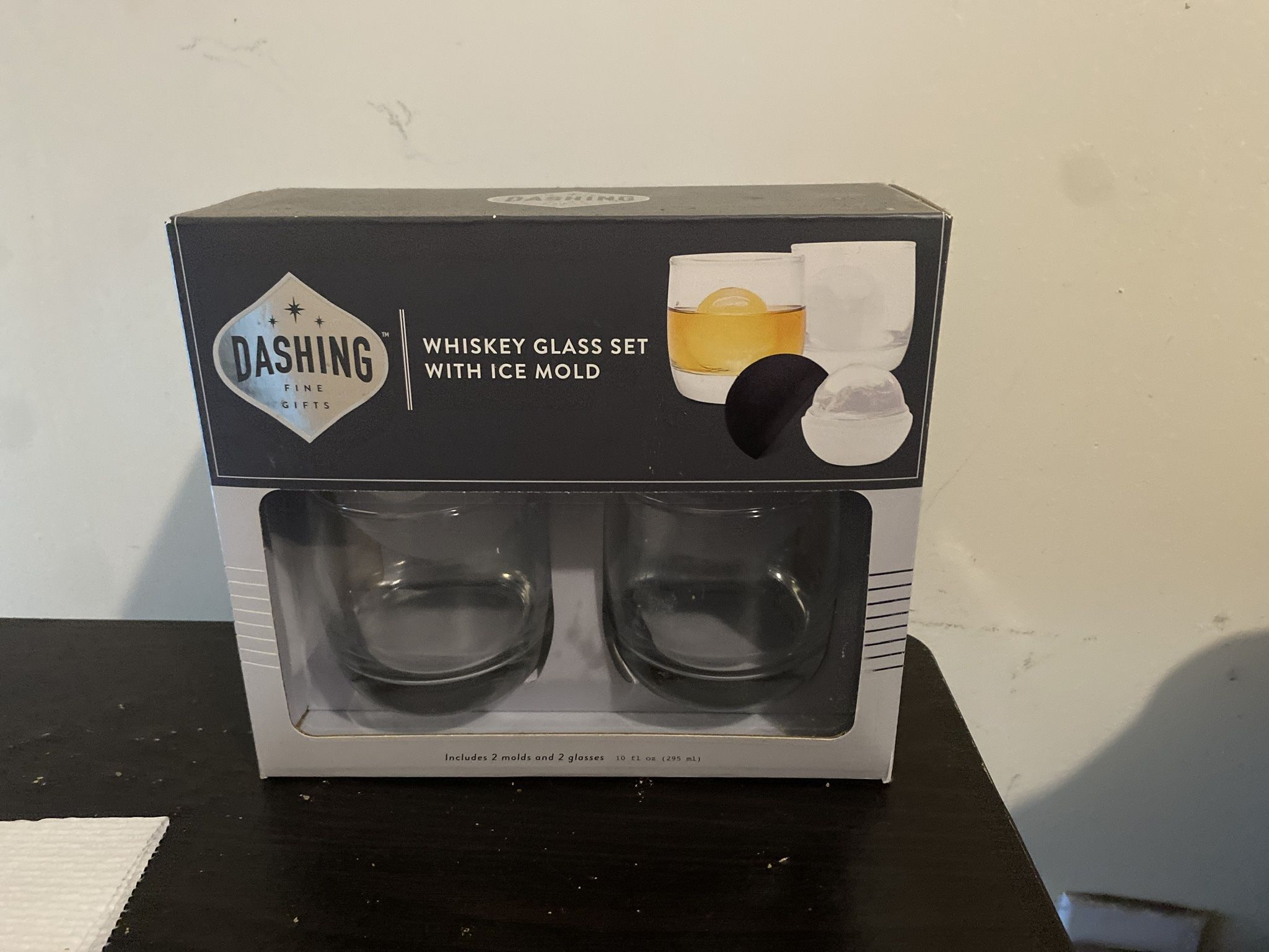 Dashing Fine Gifts Whiskey Glass Set With Ice Mold