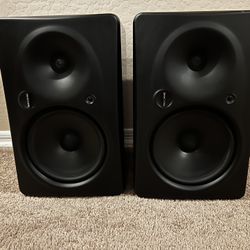 Mackie HR824mk2  8" 2 Way Active Studio Monitors