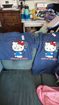 Fourth of July Hello Kitty T-shirts adult small