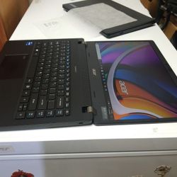 Laptop NEW 11th GENERATION in BOX