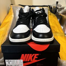 Jordan Retro 1 Black White