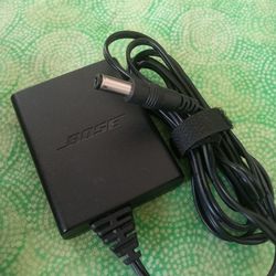 BOSE POWER SUPPLY AC 12V - 0.833A FOR SOUNDLINK MINI BLUETOOTH SPEAKER 