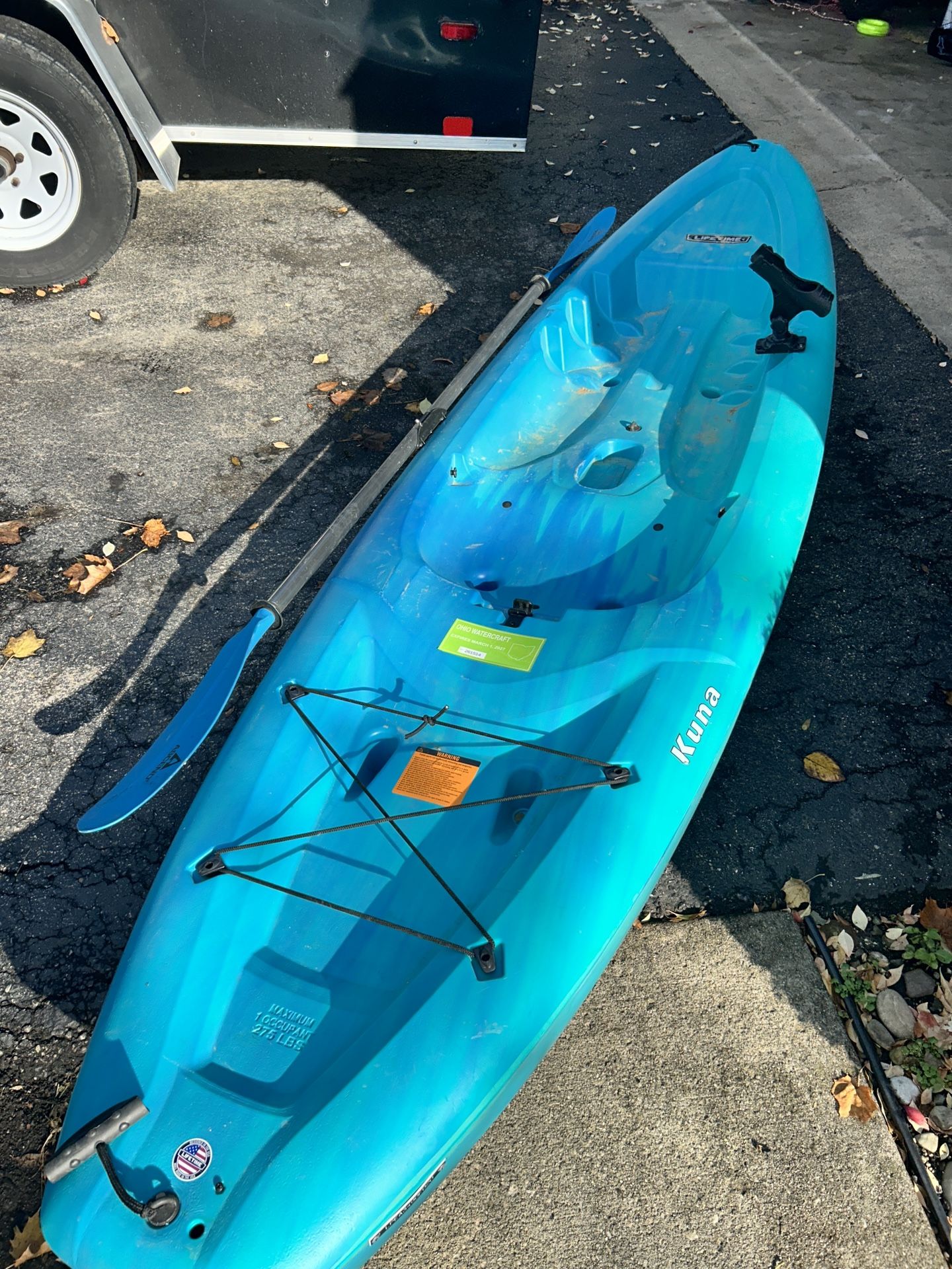 12 ft kayak with new paddle