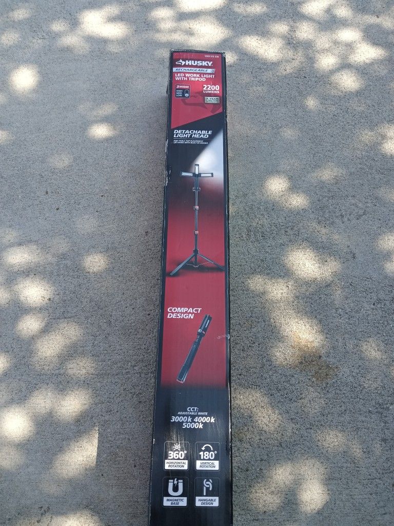 LED Tripod Light