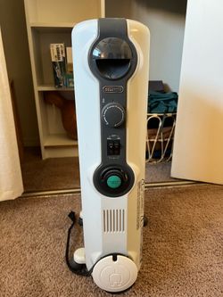 De’Longhi 7-Fin Oil-Filled Radiator Space Heater (ComforTemp / Quiet Heat)