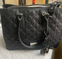 Large guess purse -NWT