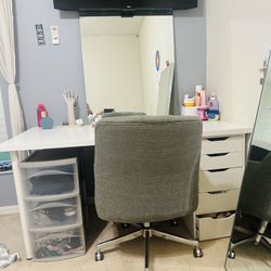 Vanity/desk