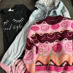 $5 - Girls Clothes - Size on Picture