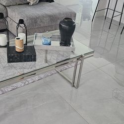 Mesa de centro en perfectas condiciones crital y  silver