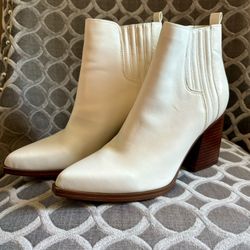 NEW Marc Fisher Womens Matter2 Ivory Pointed Toe Block Heel Ankle Boots Size 9M