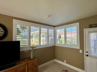 Plantation Shutters- FREE ESTIMATES & SAME DAY PRICING, Custom, Real Wood, Window Shutters, Treatments, Coverings. Persianas de Madera.