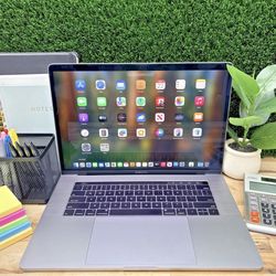 MacBook Pro 15 16GB 500GB i7 Touchbar Space Grey New Charger  Warranty 