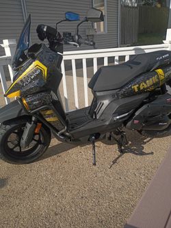 Tank flywing Moped
