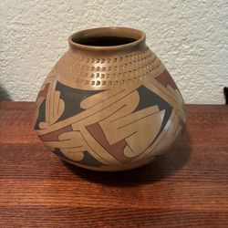 CASAS GRANDES CLAY POT