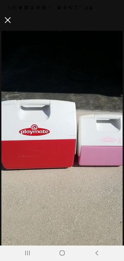 His and her classic Igloo coolers