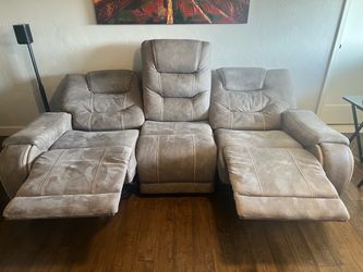 *Deal* Power Reclining 3-Seater Couch Set & 2-Seater Love couch set