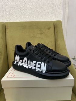 Alexander McQueen Graffiti