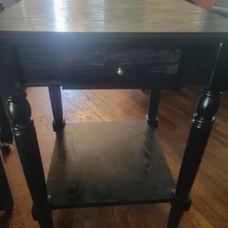 Wooden End Potter table