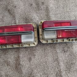 1971 240z Taillight Set 