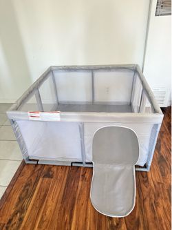 Playpen for babies 50 x 50 inches (near Culver City pick up)