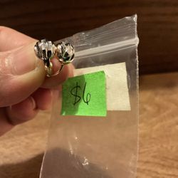 Sale Fashion Earrings New Very Nice