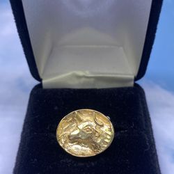 18K Taurus oval Ring 