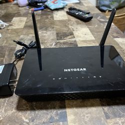 Netgear AC1200 model R6220 Wifi Router 