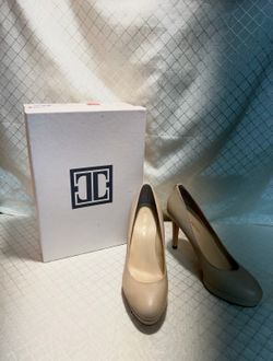 IVANKA TRUMP Light Natural Leather  Women’s High Heel Pumps SZ 7.5M IT KIMO NEW