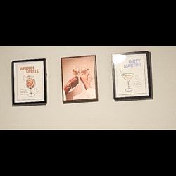 Bar pictures