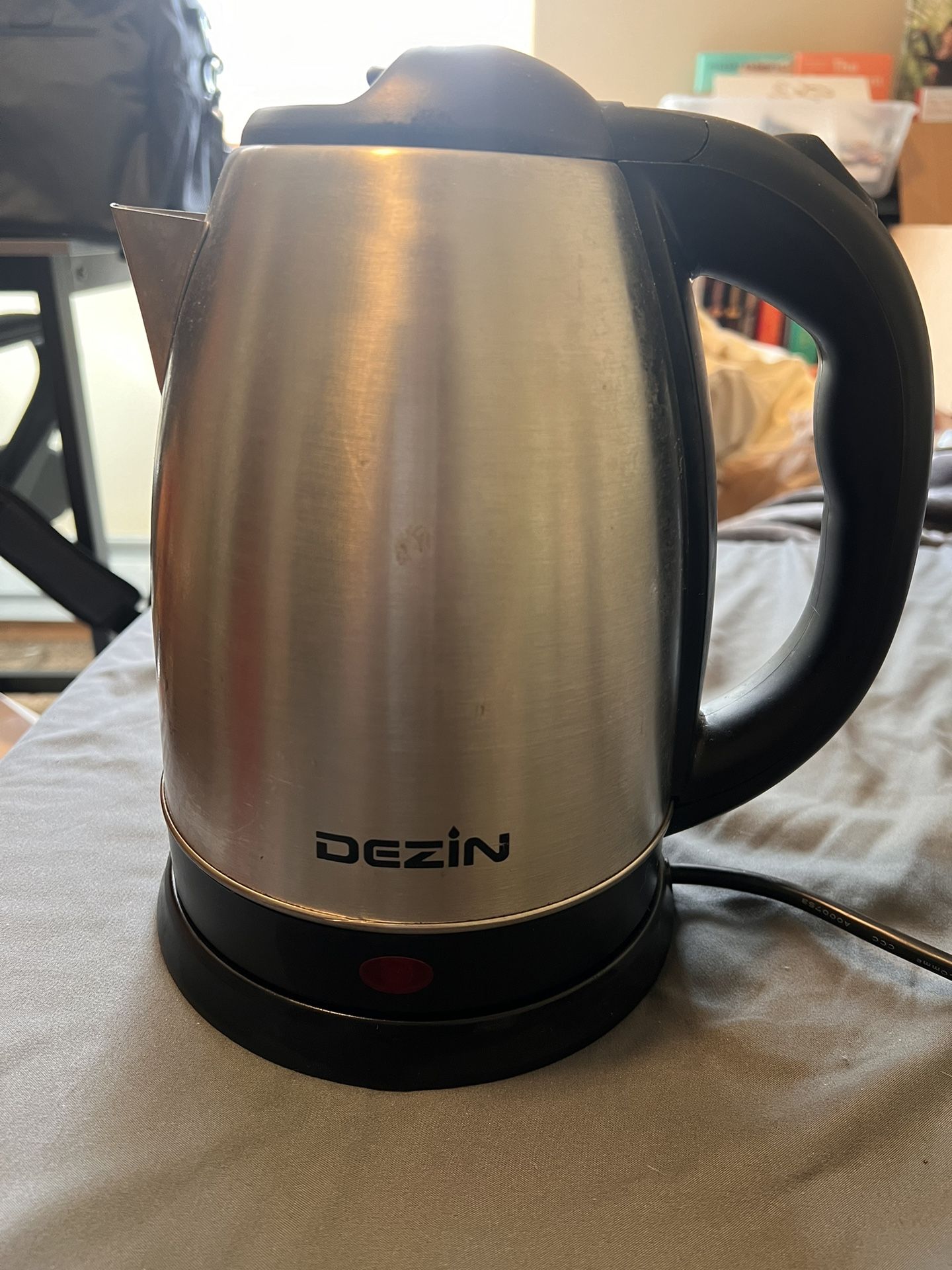 Dezin 2L Electric Kettle