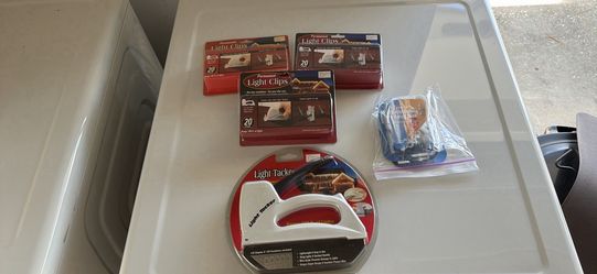 Light tacked and permanent light clip set