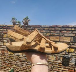 Vionic Amber Gold Cork Leather Sandals Womens Size 8-8.5