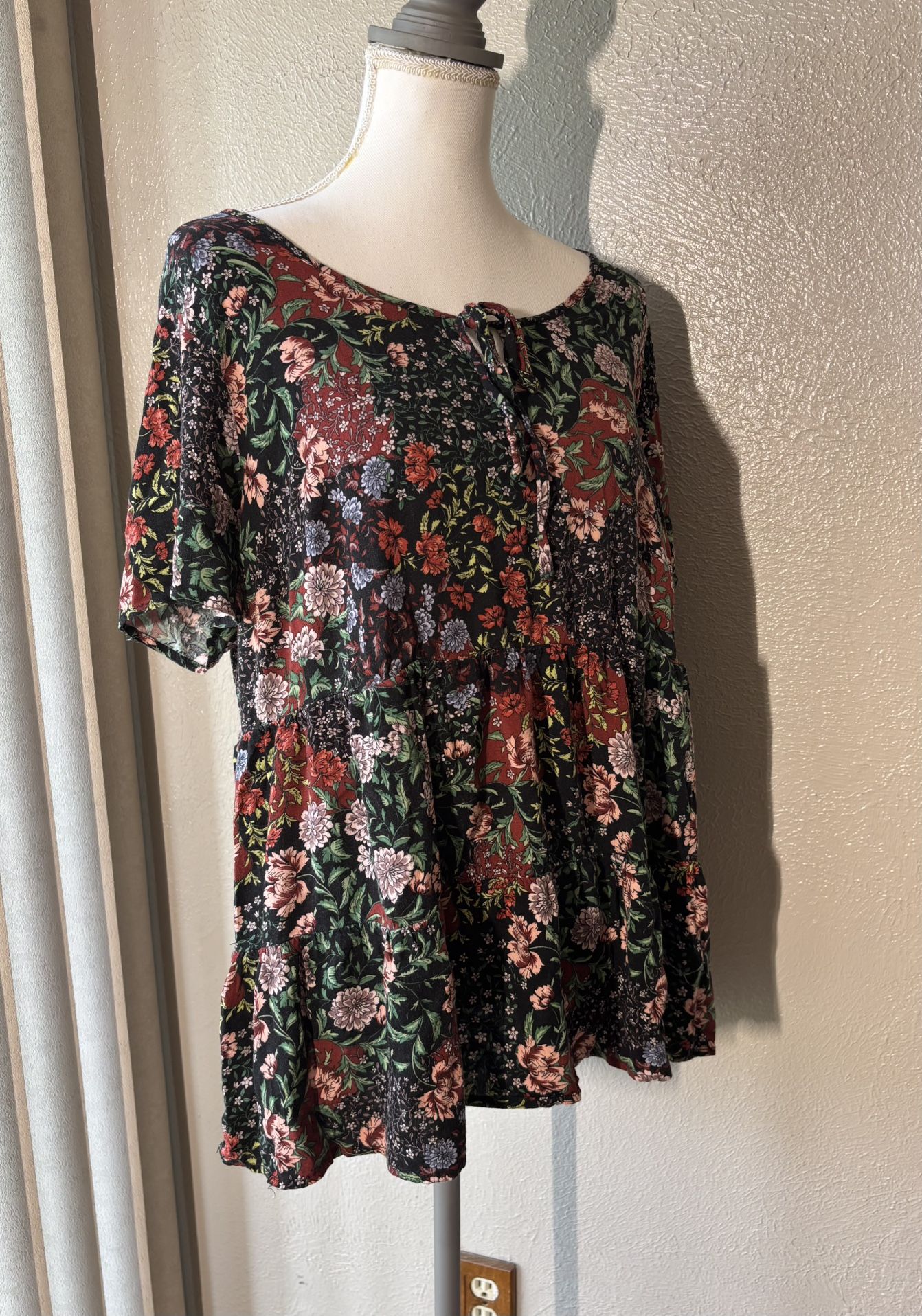 Torrid Floral Boho Blouse size 1 (14-16)