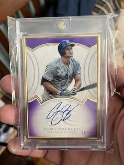 FRAMED AUTOGRAPH OF COREY SEAGER from 2018 Topps Definitive Collection. 8/10