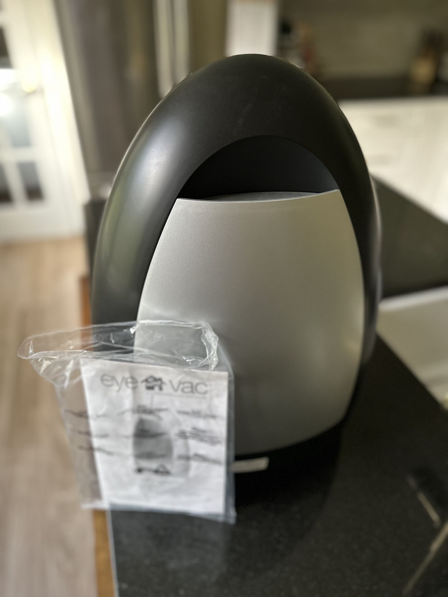 EyeVac Touchless Vacuum