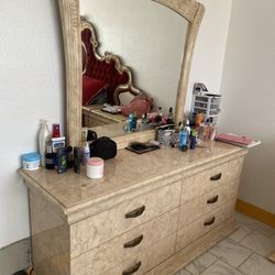 Dresser With Mirror And 2  Night Stands 