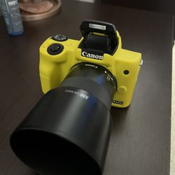 Canon EOS M50 + 32mm f/1.4 Lens - Great Condition