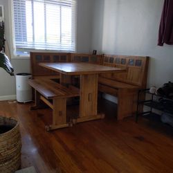 Breakfast Nook 