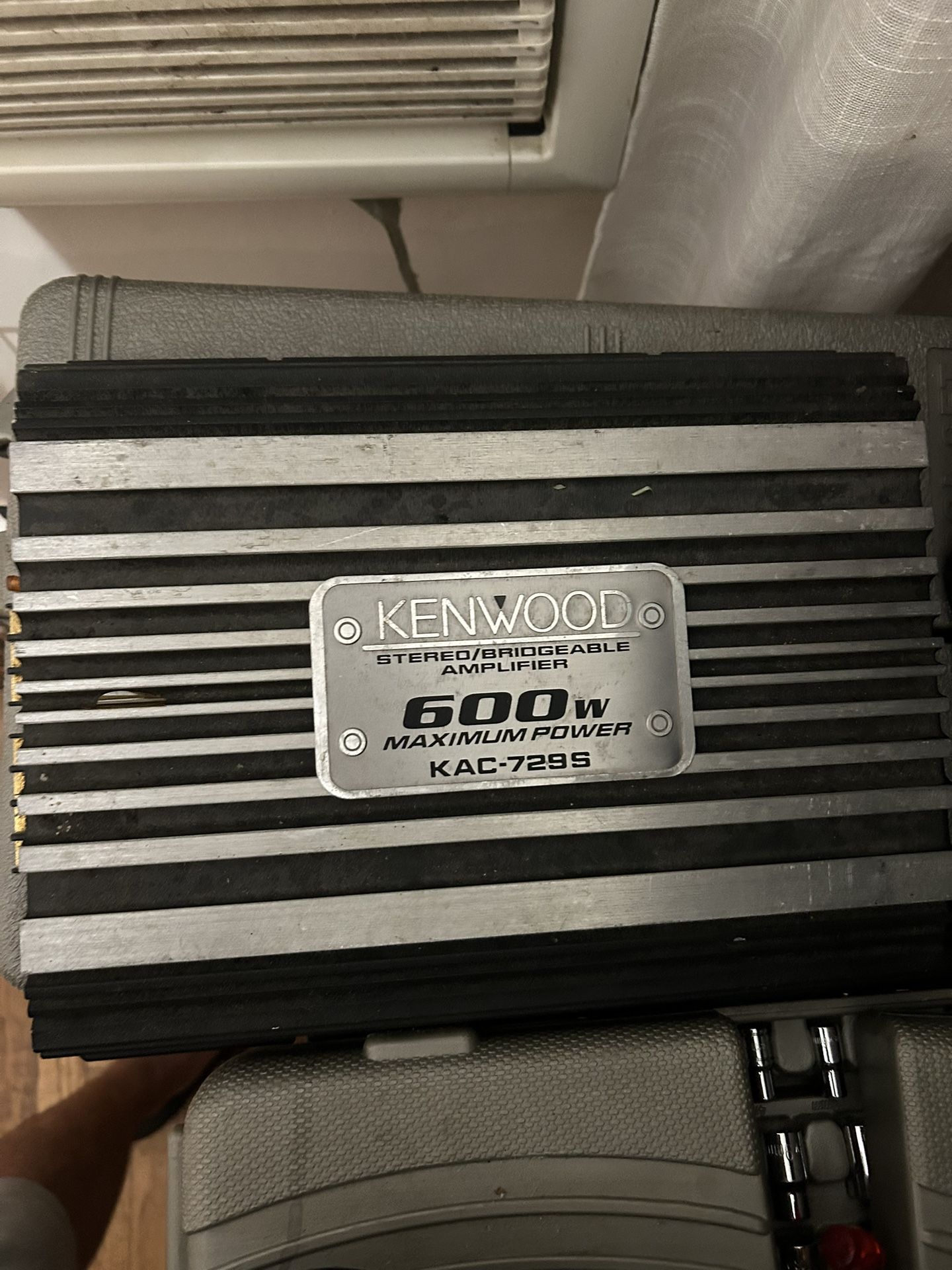 Kenwood 600w Amp With 2 Subs In Box
