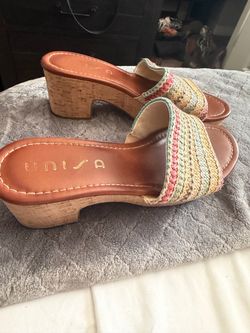 Shoes size 9