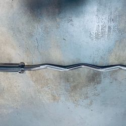 45 LB Olympic Barbell – Excellent Condition