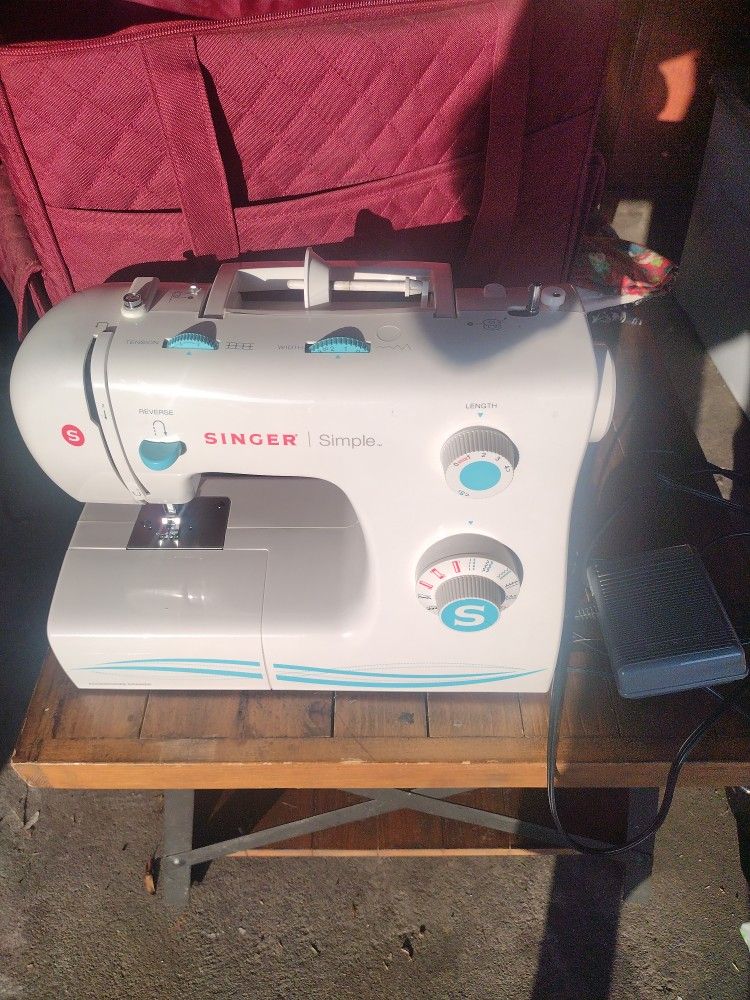 Singer Portable Sewing Machine