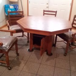 BROYHILL SOLID OAK Octagonal Table/Poker Table with 4 Chairs