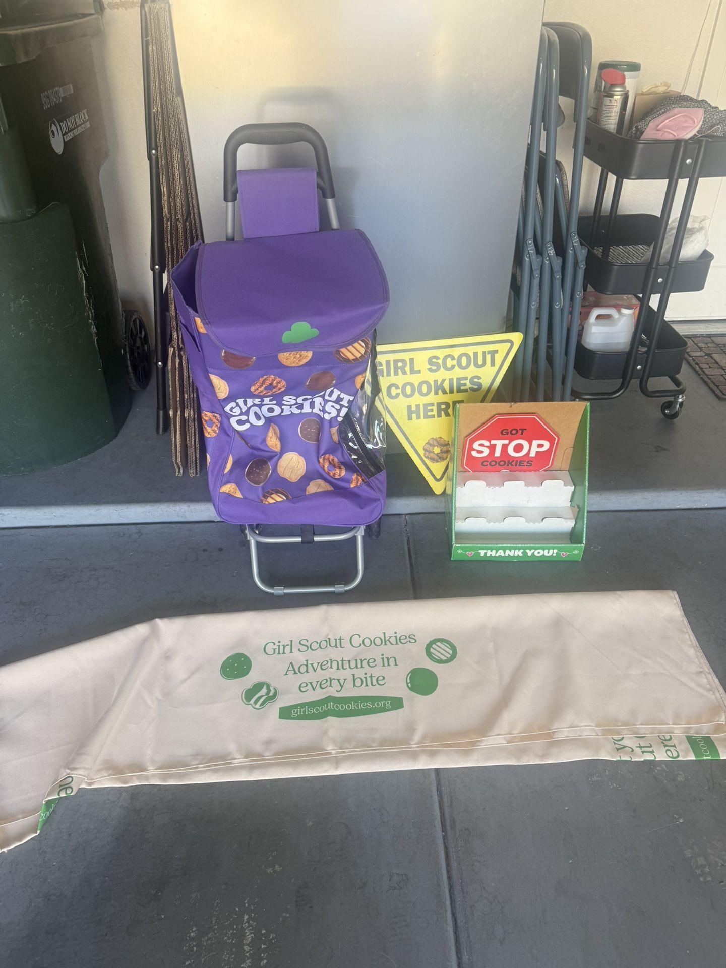 Girl Scout Cookie Supplies Travel Holder On Wheels Cloth Banner Display Items